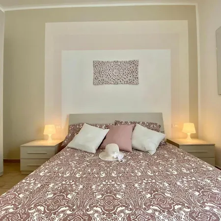 Lovely Nights - Luxury Πανσιόν