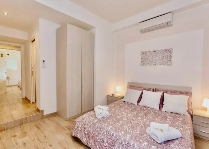 Lovely Nights - Luxury Penzion 4*